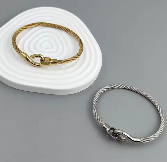 Maris Hook Bangle
