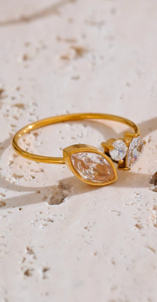 Elena Leaf Ring
